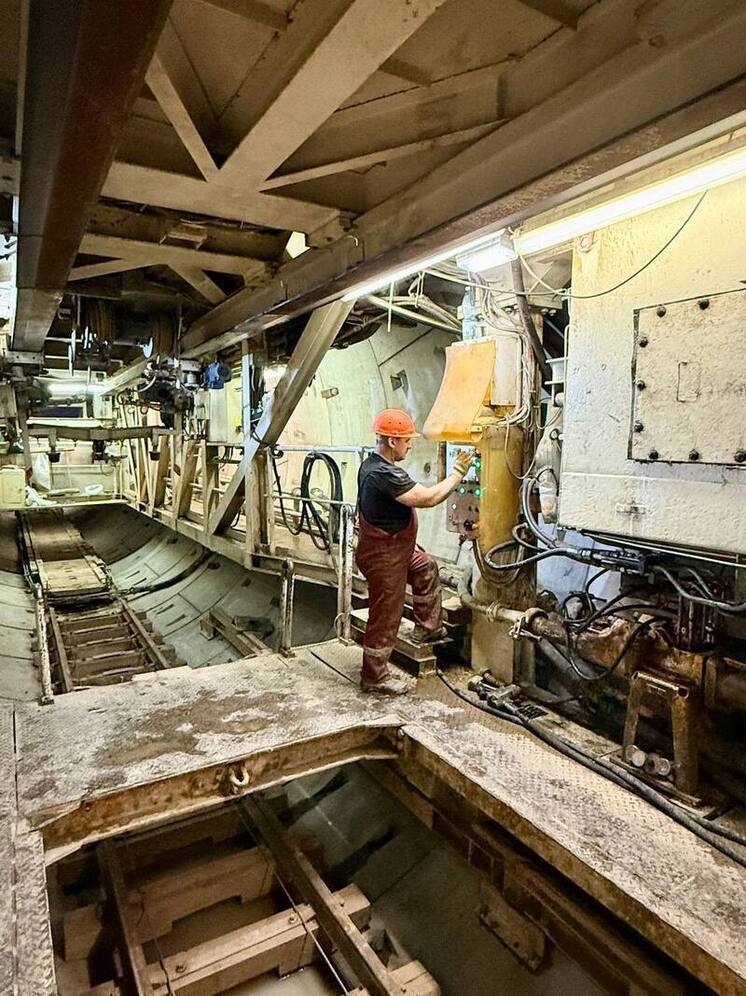 Осталось 245 метров: тоннелепроходческий щит на «Театральной» опережает график