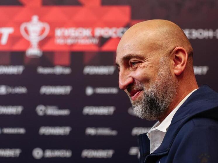 Официально: в «Крыльях Советов» опровергли слухи об отставке Магомеда Адиева
