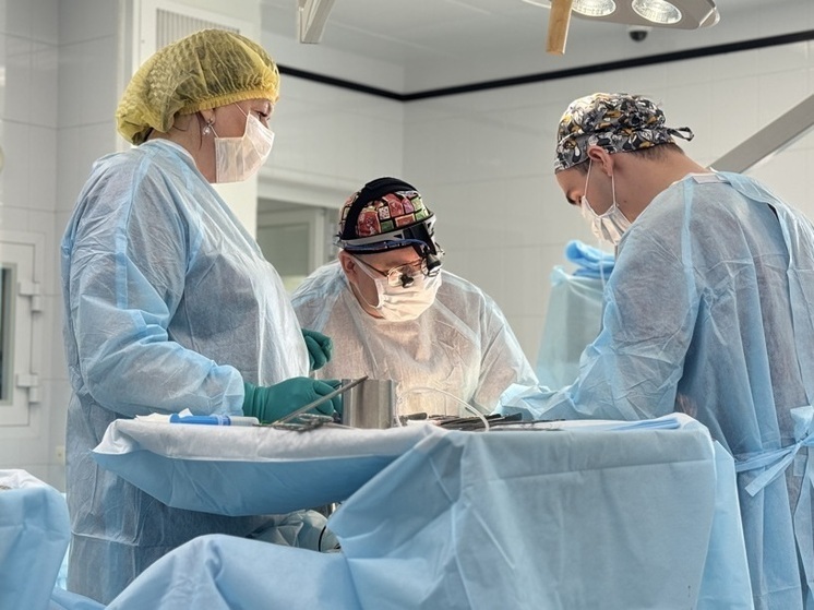 Врачи в Чувашии удалили гигантскую опухоль у пациента