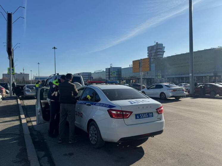 В Екатеринбурге рейд «Такси» выявил 21 нарушение