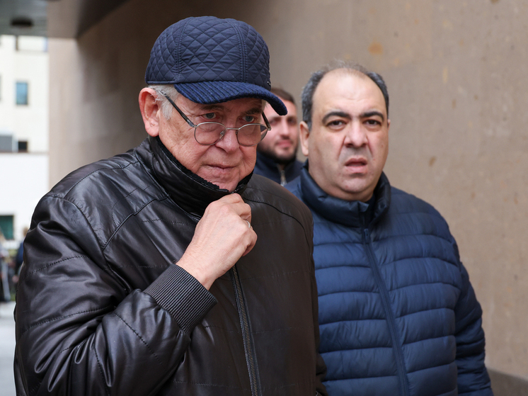 Народный артист РФ Юрий Стоянов заявил, что на его пенсию было бы трудно прожить