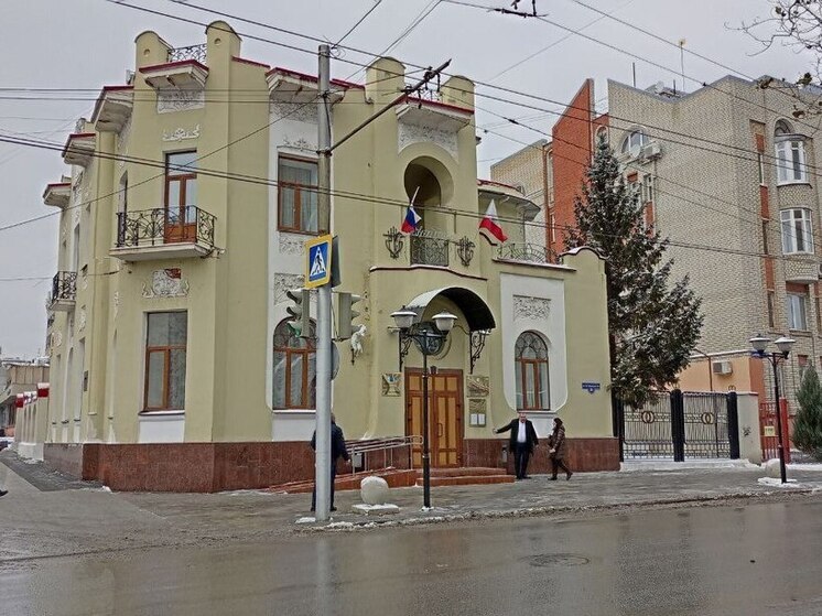 В Саратове выбирают тему для ночных регистраций брака