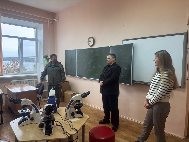 Ученые из Беларуси провели для школьников Себежа урок по генетике рыб