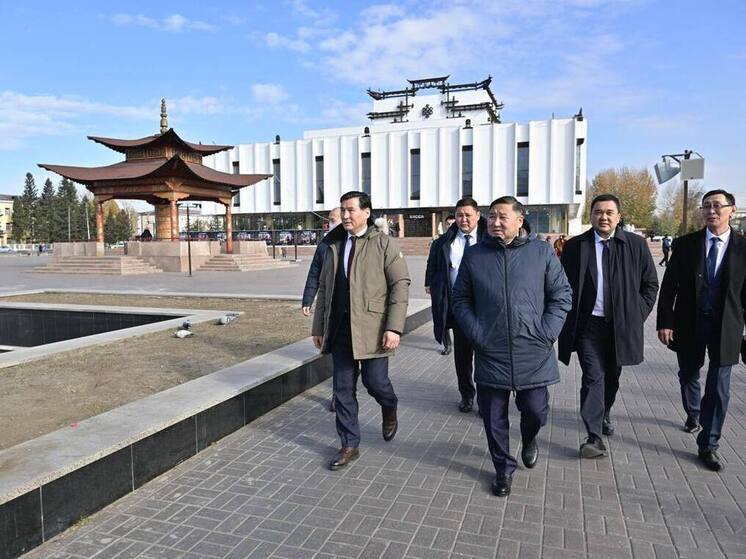Бату Хасиков находится с рабочим визитом в Республике Тыва