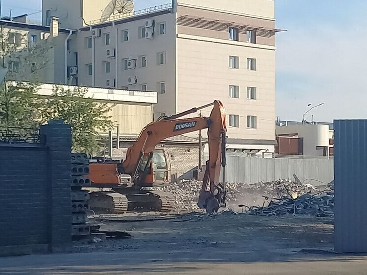 В Барнауле ЦУМ вновь остался без подрядчика