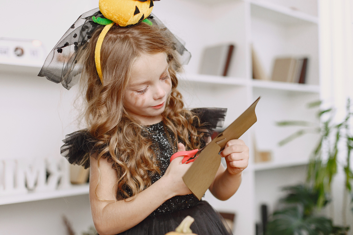 Nuova Associazione Creativa per Bambini "Zarja" Aperta all'Accademia di Cultura e Arte di Luhans'k