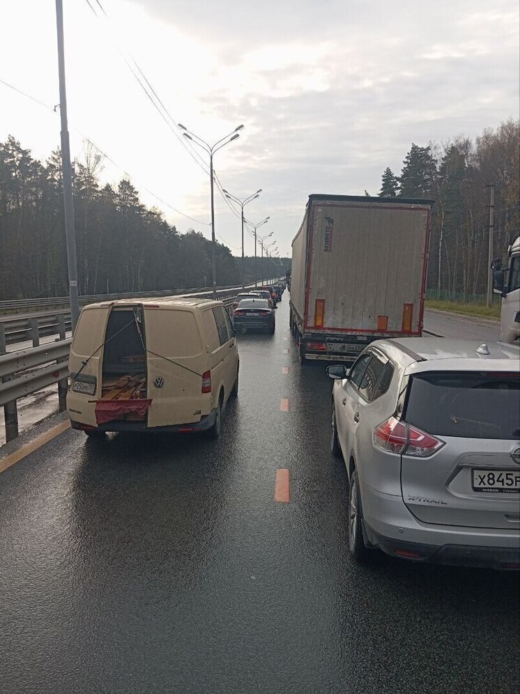 Серьезное ДТП остановило движение на трассе М-2 под Тулой