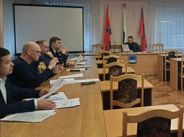 В Орле у депутатов возникли сомнения в своевременном завершении ремонта школы №29