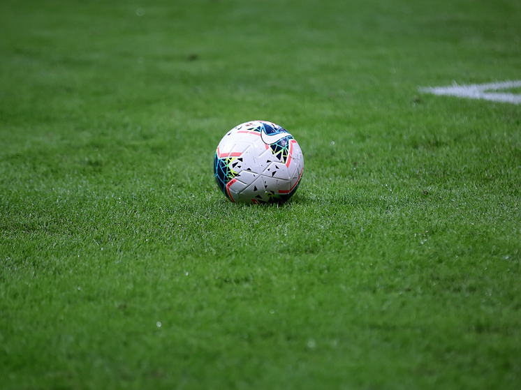 В Казани футбольного арбитра отстранили от судейства за драку