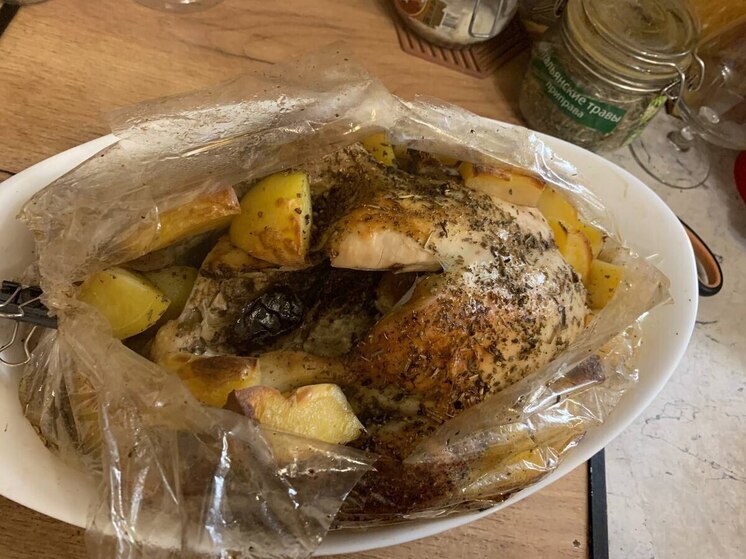 Новгородцам рассказали, что даже свежеприготовленные продукты могут быть заразны