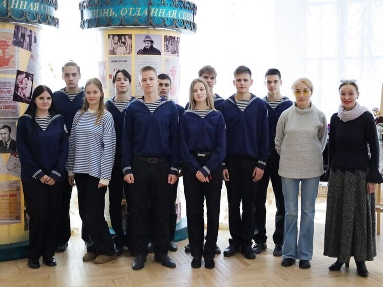 Неделя театральных экскурсий стартовала для школьников в Мариуполе