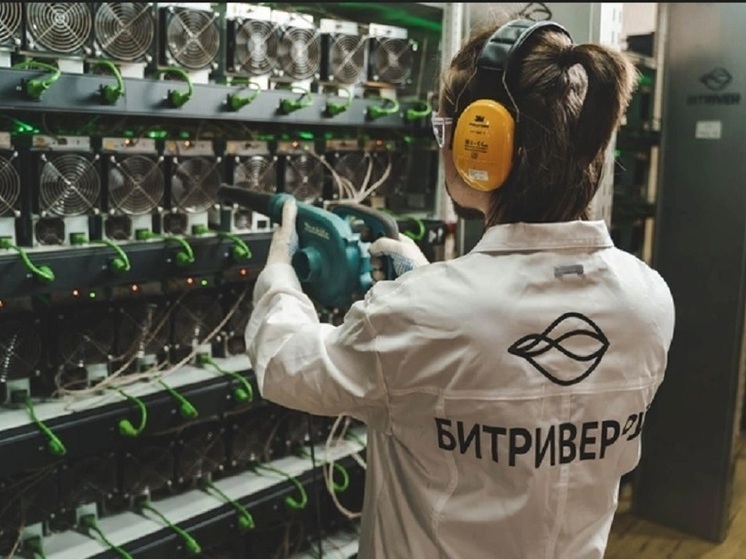 В Усть-Илимске за долги отключили майнинговые ЦОД