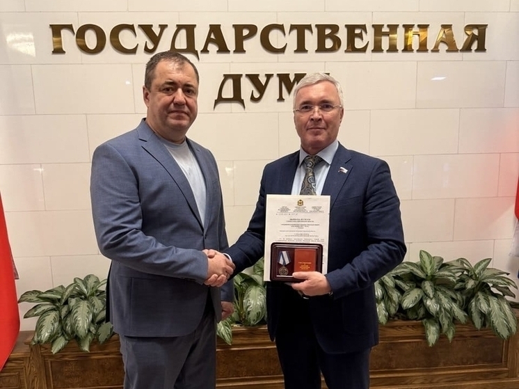 Политик Эдуард Кузнецов удостоен медали «За заслуги перед Херсонской областью»