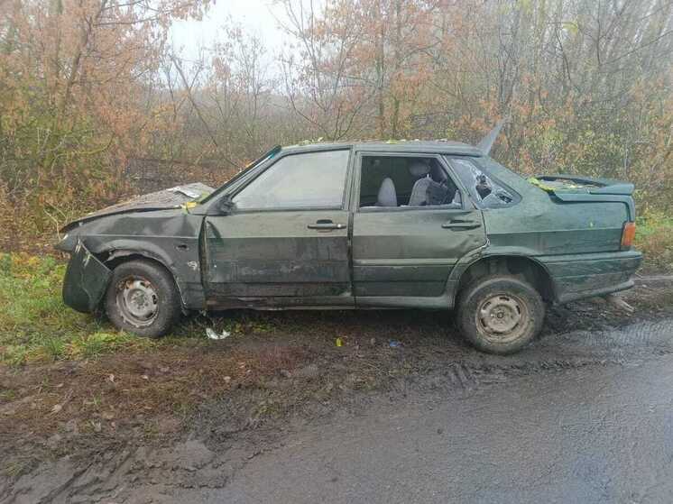 ВАЗ вылетел в кювет в Тамбовской области: двое молодых людей в больнице