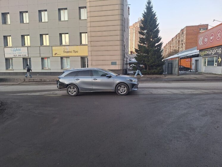 В Октябрьском районе Новосибирска автомобиль сбил 10-летнего мальчика