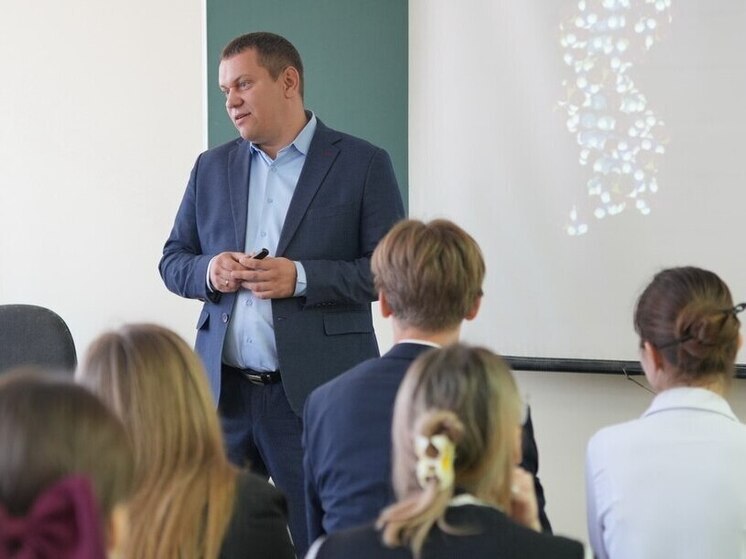 Цикл республиканских уроков "Основы генетики" стартовал в ДНР