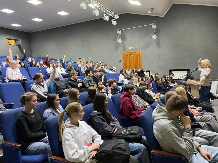 В Омске прошла серия просветительских встреч в рамках акции «Не стань дроппером», инициированной Региональным центром финансовой грамотности