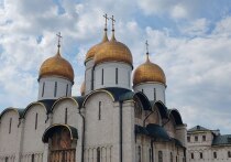 По народному календарю 25 октября 2025 года отмечается день Андрона Звездочёта. Православная церковь в эту дату вспоминает трёх святых мучеников — Прова, Тараха и Андроника, пострадавших за веру при императоре Диоклетиане. Во времена гонений на христиан их схватили и привели на суд к правителю.