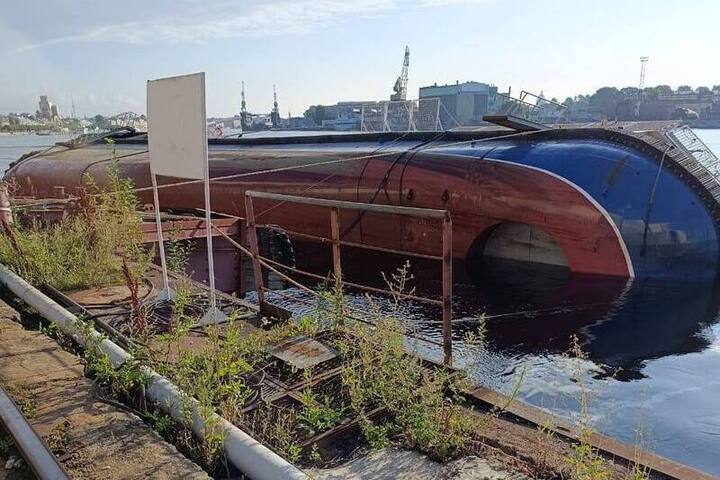 Crisi finanziaria nel cantiere navale di Jaroslavl': stipendi non pagati da oltre un mese, preoccupazioni per i lavoratori e l'economia locale