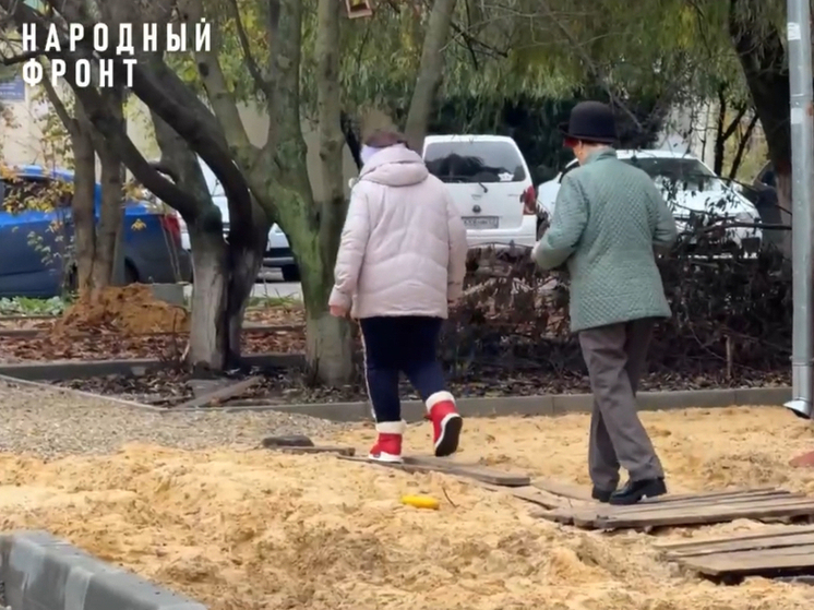 В Орле на улице Трудовых Резервов затянулся ремонт двора за 4 млн рублей
