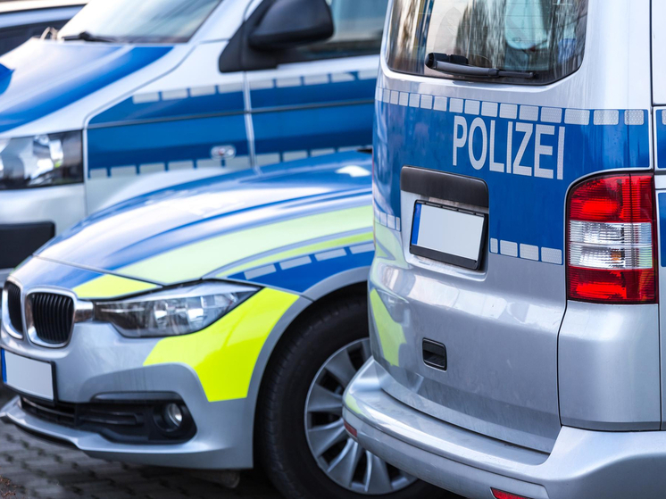 Германия — Пять мужчин. Одна девочка.