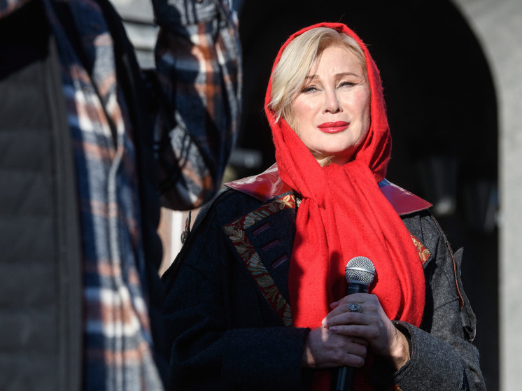 Стало известно о подарке Мелании Трамп от Вики Цыгановой