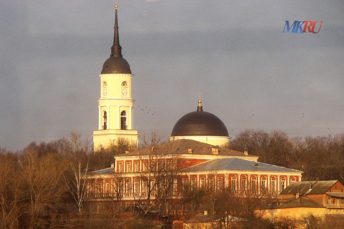 Celebrazione del trasferimento delle reliquie sacre: significato e impatto per la comunità cristiana di Kaluga