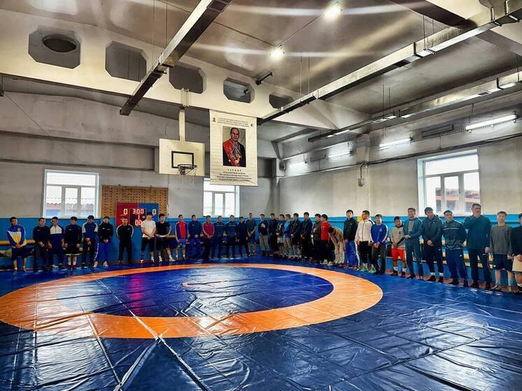 В Улан-Удэ состоялся турнир по вольной борьбе памяти Андрея Захряпина