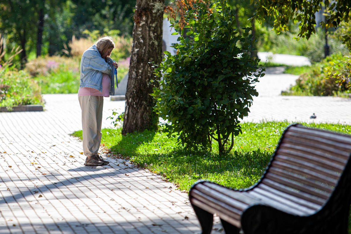 Falsa gravidanza e truffa: donna ottiene oltre un milione di rubli con un inganno
