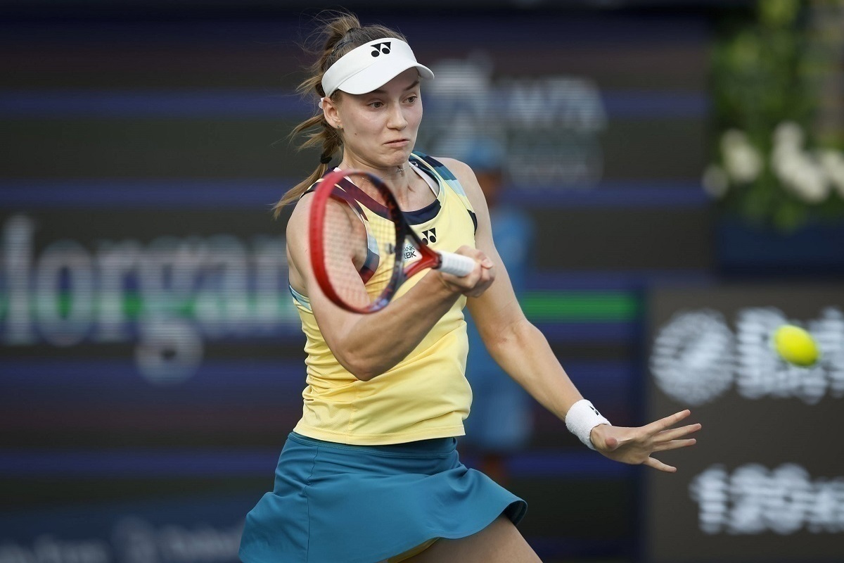 Носкова на отказе Рыбакиной вышла в финал турнира в Токио