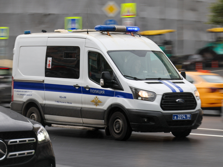 В Сочи после взрыва газа в жилом доме из-под завалов спасли маленькую девочку