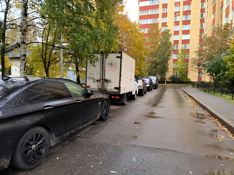 Эксперт Крохмаль: во время дождя следует снизить скорость и увеличить дистанцию