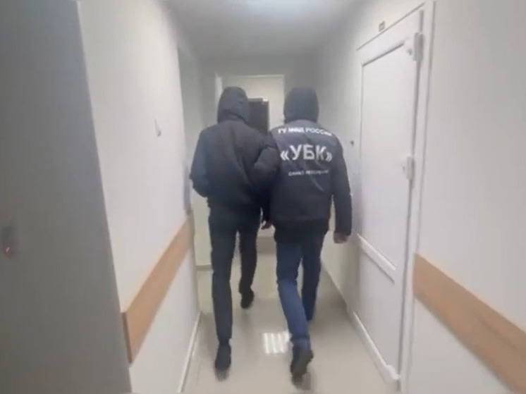 Полиция Петербурга уличила жителя Хабаровска в продаже личных данных
