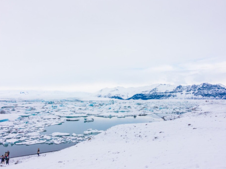 В Антарктике под ледяным щитом обнаружили  гигантскую гранитную плиту