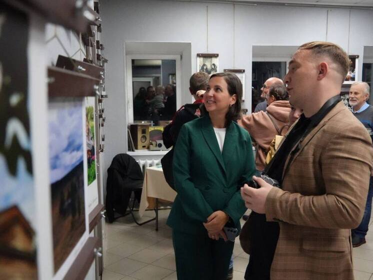 В Серпухове открылась выставка работ 14 местных фотографов