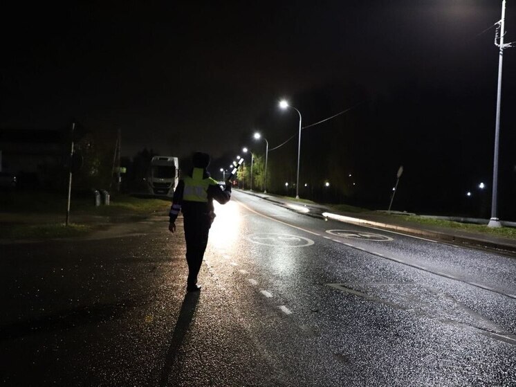 Сотрудники ГИБДД выявили ряд нарушений среди водителей во время вечернего рейда