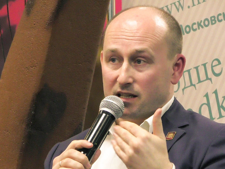 "Между нами нет никаких различий": Николай Стариков объяснил, почему партия Миронова сменила название