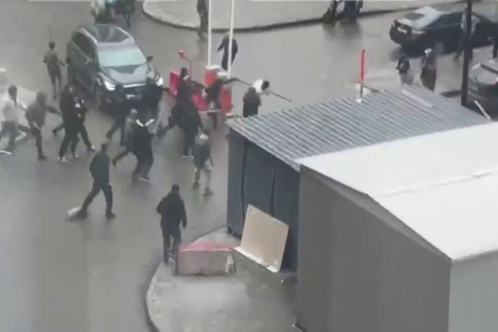 В Москве задержали 11 мигрантов, устроивших массовую драку в Коммунарском районе