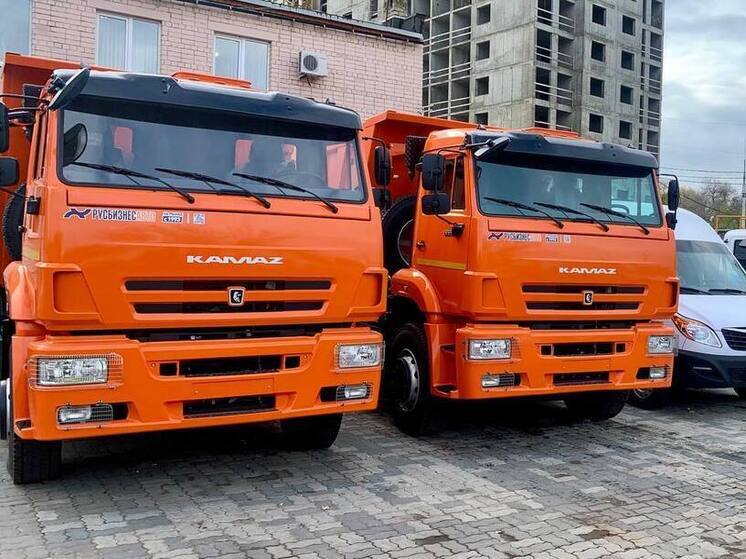 В Воронеж прибыли новые машины для уборки и благоустройства города