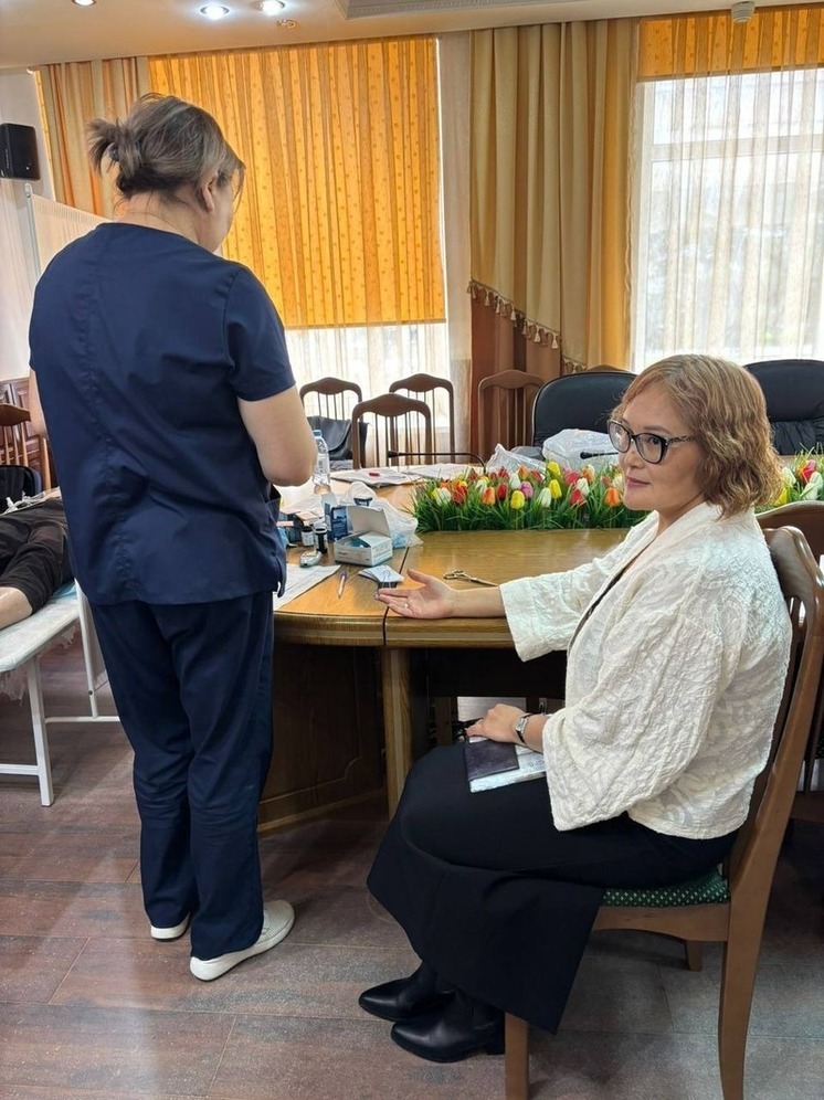 Медики Элисты провели выездной прием пациентов
