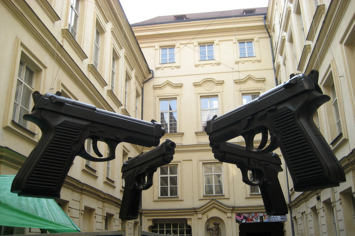 V streljanju v Essnu ranjena dva človeka