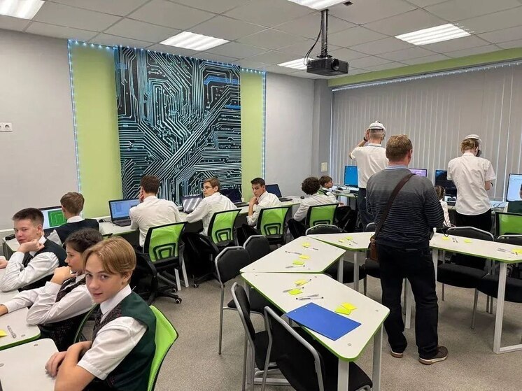 В сочинской школе №4 открылась IT-лаборатория