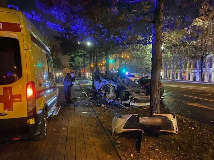 Пролетел на «красный»: три человека погибли в утреннем ДТП Хабаровска