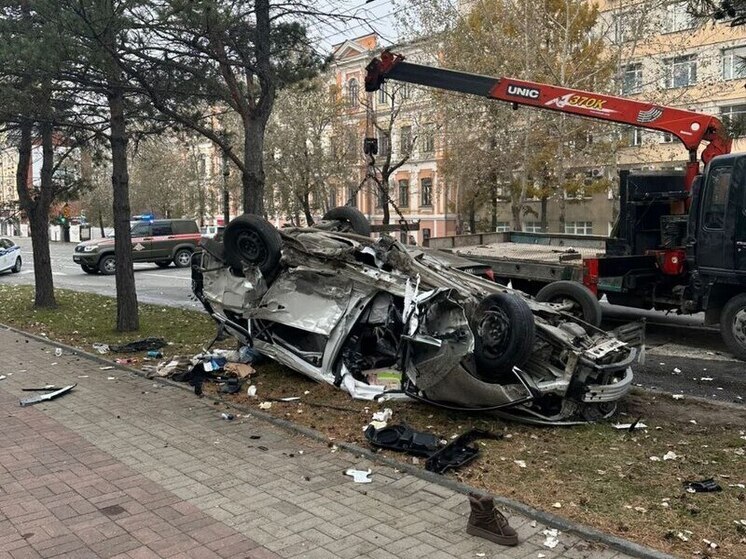 Прокуратура организовала проверку после гибели трех человек в ДТП Хабаровска