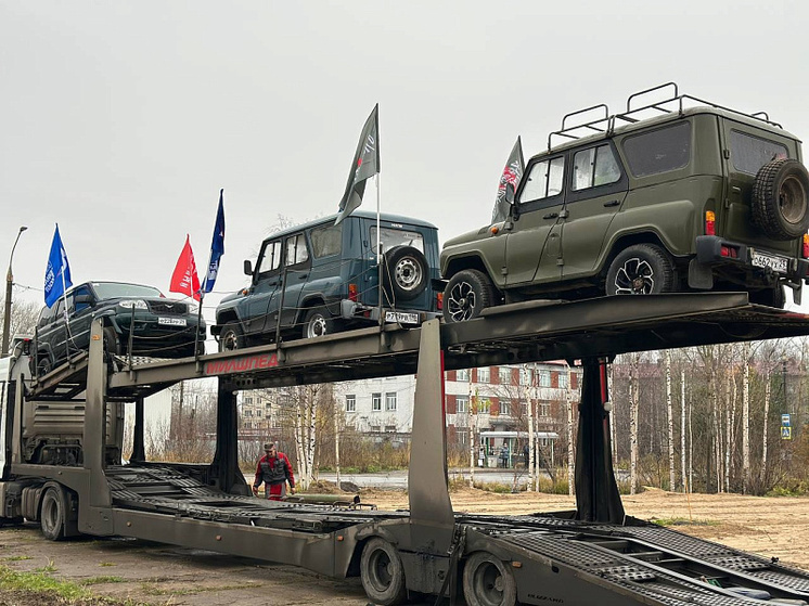 В Архангельске Народный фронт отправил в зону СВО автомашины