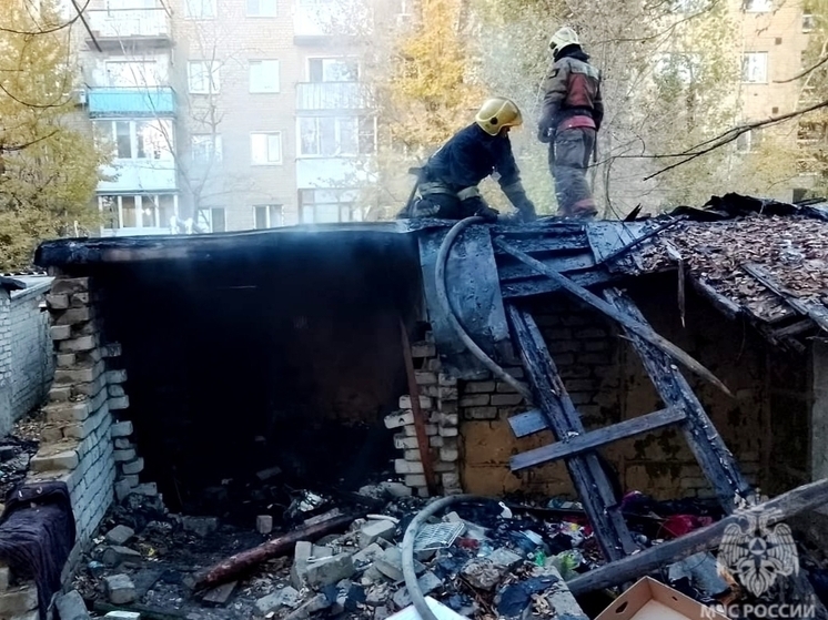 В сгоревшем заброшенном гражае в Ленинском районе нашли неопознанный труп