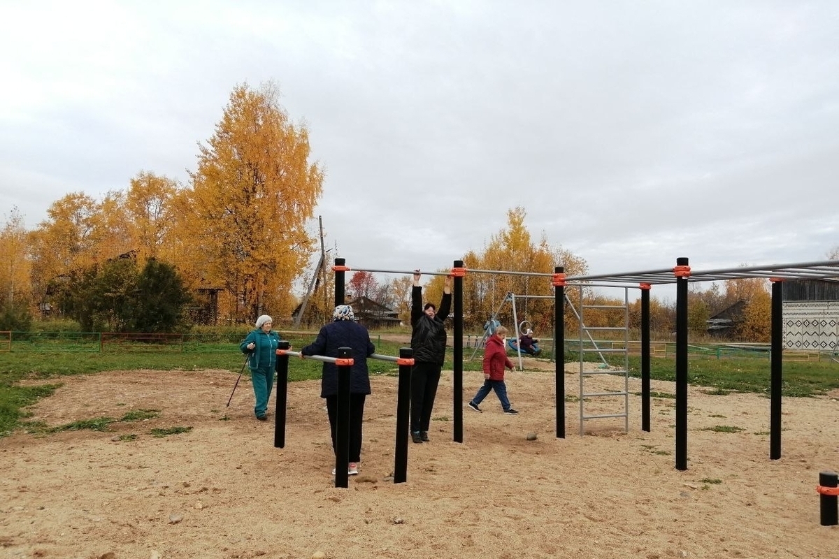 Летом в поселке Лойга создавали оздоровительную площадку