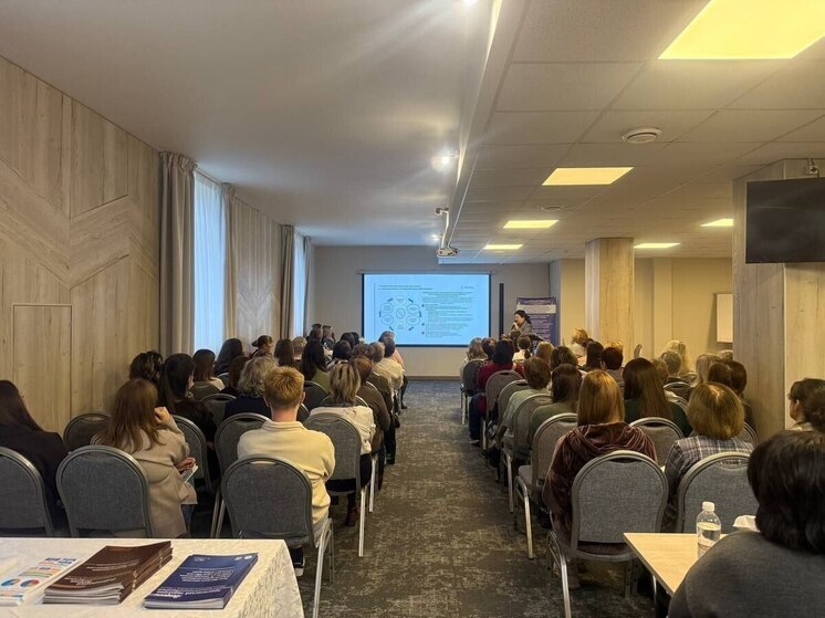 Псковские педиатры повысили свой профессиональный уровень на окружной школе