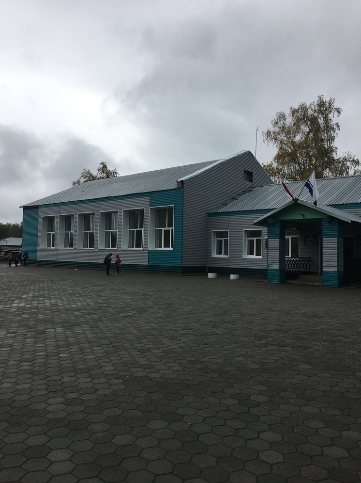 В Старобешевском округе завершают комплексное восстановление Раздольненской школы