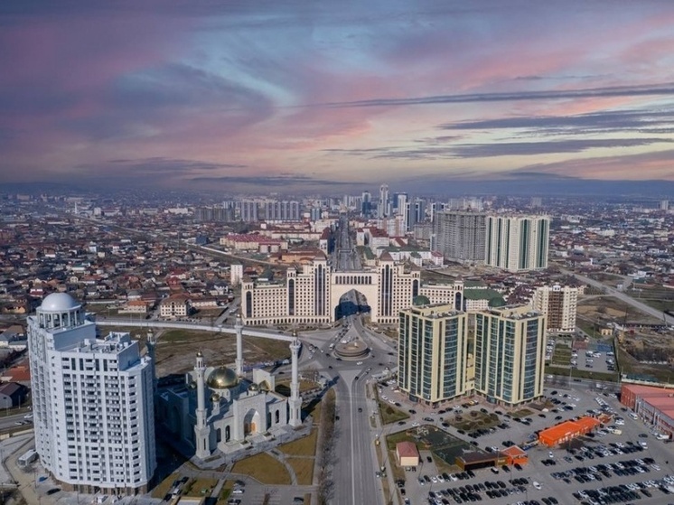 В Грозном проходят первые всероссийские соревнования по воздушной гимнастике